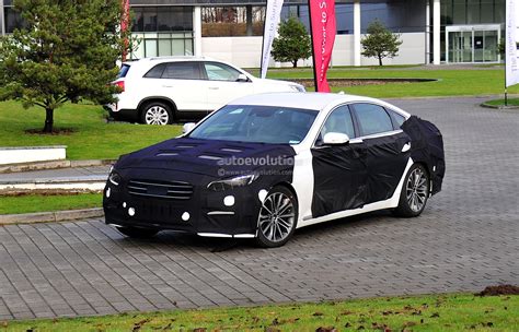 Spyshots 2014 Hyundai Genesis Sedan Autoevolution