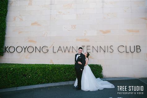 Home Article Laura & Nichola Wedding Photography @ Kooyong Lawn Tennis Club