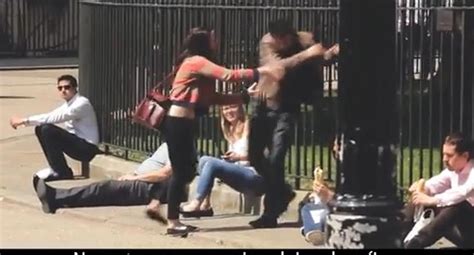 Video Muestra Las Reacciones Cuando Un Mujer Agrede A Un Hombre