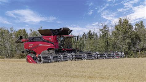 Case IH complète sa gamme de moissonneuses batteuses