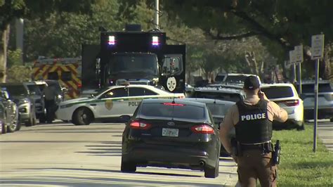 Man Taken Into Custody After 12 Hour Srt Standoff In Sw Miami Dade