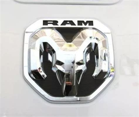 Emblema Tapa Trasera Ram Pick Up 2019 2020 2021 Meses Sin Intereses