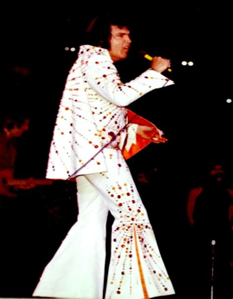 Elvis Live On Stage In 1973 With Images Elvis Jumpsuits Elvis In