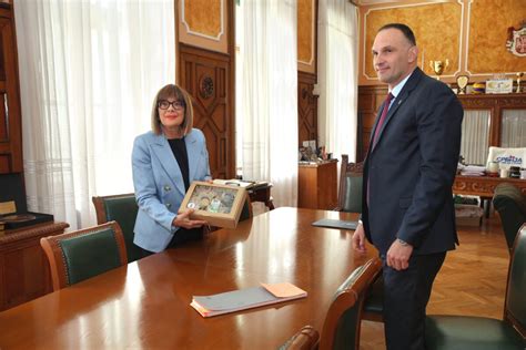 Zrenjanin Prestonica Kulture Srbije Godine Potpisan Ugovor N