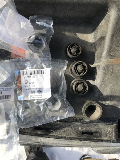 24453627 Фиксатор крышки GM | Запчасти на DRIVE2