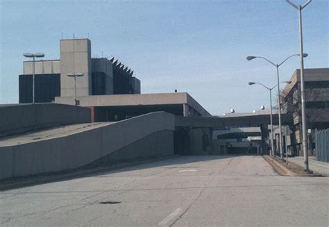 Indianapolis Airport Authority Demolition of Old Terminal | DLZ