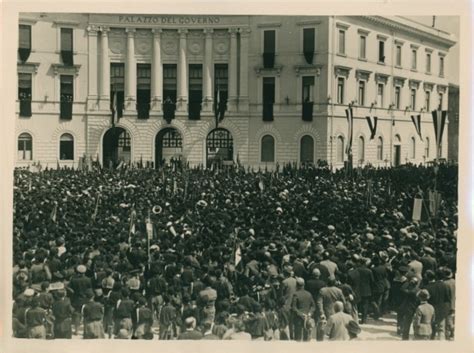 Foto Geschichte Italien Benito Mussolini Bei Einer Rede Akpool De