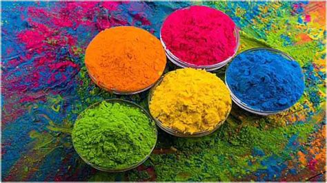 Holi Colours प्राकृतिक रंगों से खेलना चाहते हैं होली तो घर पर इस तरह