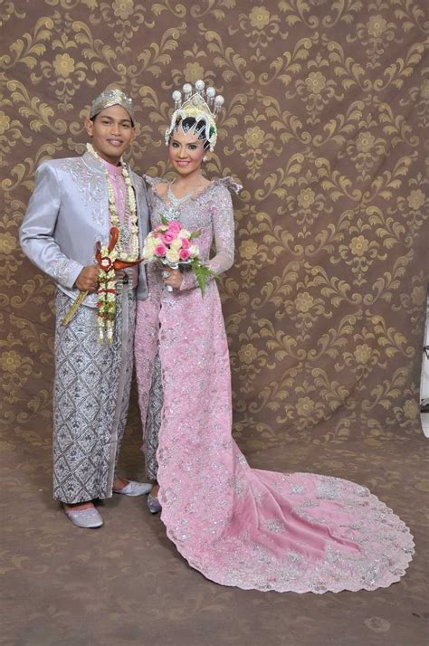 Gaun Pengantin Warna Rose Gold Model Gaun Pengantin