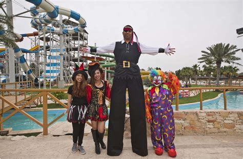 Aqua Park Qatar Opens With A Splash For The Season Doha News Qatar