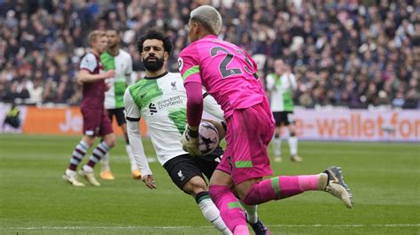 Liga Inggris Mohamed Salah Merasa Dipinggirkan Di Liverpool Penyebab