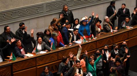 Gritos Y Descontento Del Evismo Marcan Inicio De Legislatura En Diputados