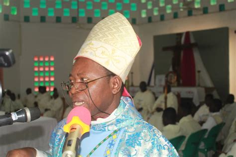 HOMELIE DE Mgr JACQUES LONGA A LORDINATION DIACONALE DES ABBES