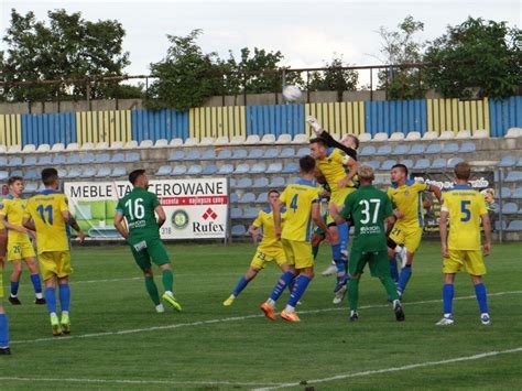 Wygrana Radomiaka Radom Wynikiem 3 0 Z RKS Em Radomsko W Fortuna