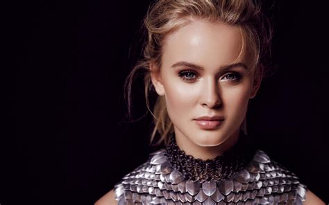 Wallpapers Hd Zara Larsson