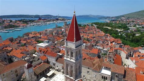 Desde Split Tour De Medio D A Laguna Azul Y Trogir Getyourguide