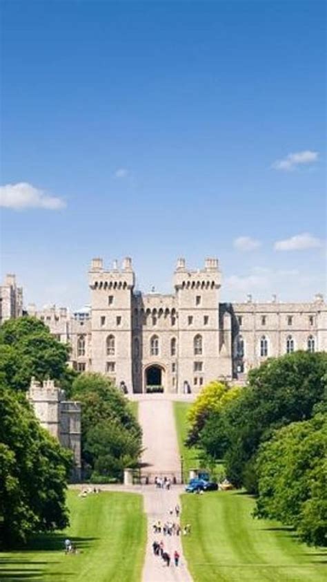 Windsor Castle Tour from London London | Cool places to visit ...