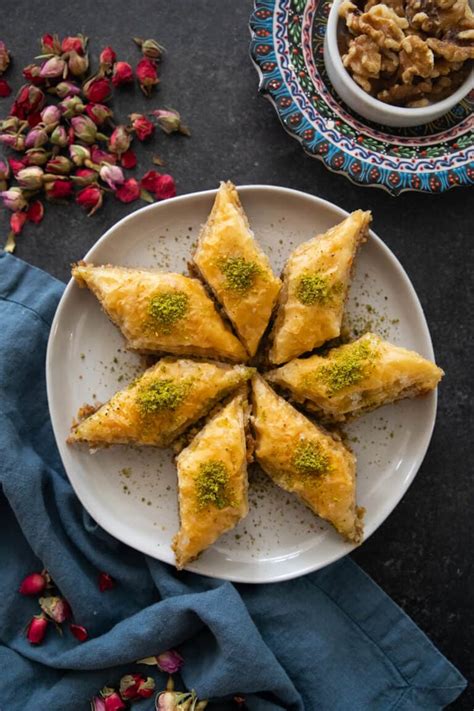 Perfect Baklava Recipe • Unicorns in the Kitchen