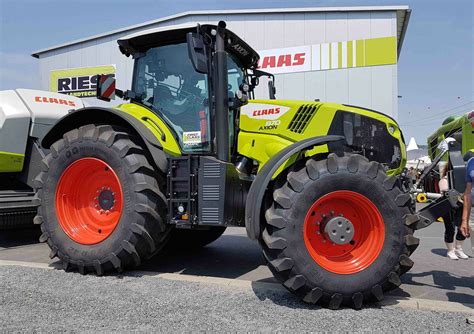 Claas Axion Fotos Fahrzeugbilder De