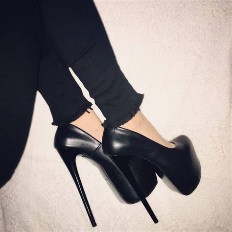 Perfect heels from @mariahighheels 😍 #HighHeels #Heels #KillerHeels # ...