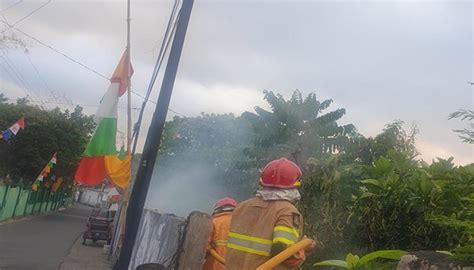 Kebakaran Sampah Di Bener Kota Yogyakarta Petugas Damkar Dikerahkan