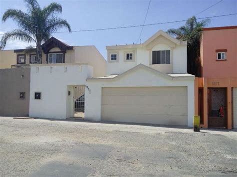 Casa En Venta En El Fracc Las Plazas CAV232045