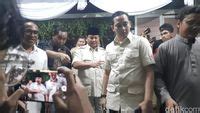 Prabowo Melayat Ke Rumah Duka Rizal Ramli