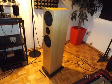 For Sale Or Trade Linn Speakers Ninka Polymer Base And Original Box For