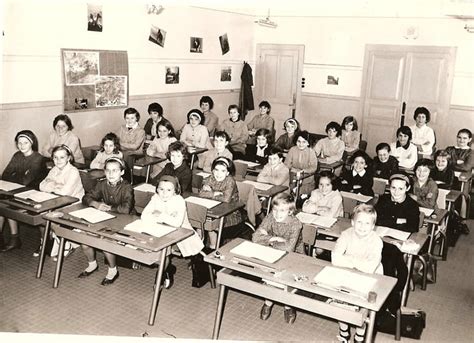 Photo De Classe Classe De Cm1 De 1964 Ecole Primaire Copains Davant