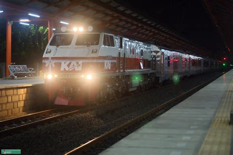 Gapeka Semakin Banyak Kereta Api Berhenti Di Bekasi Dan Cikarang