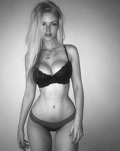 Non Nude Babes Weekend Mix Pics