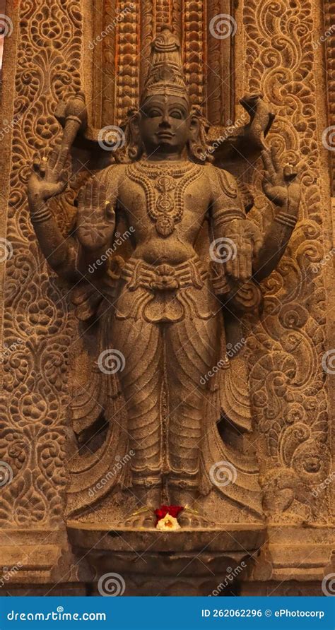 Sculpture Of Lord Vishnu On The Pillar Of Sri Ranganathaswamy Temple