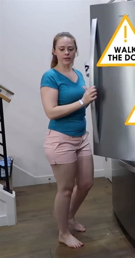 Hot Sexy Jessica McCabe Bikini Pics