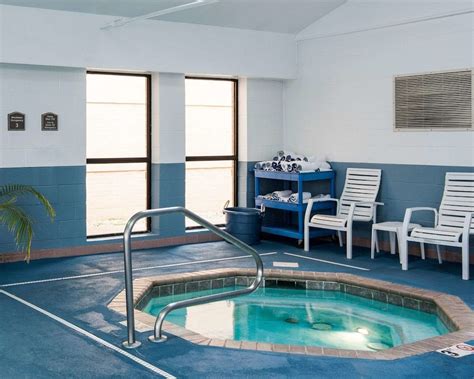 Comfort Inn & Suites LaVale - Cumberland Cumberland, Maryland, US - Reservations.com