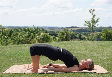 6 Simple Yoga Poses for the Menopause - Mellulah