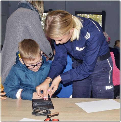 Wizyta na komisariacie policji Przedszkole Integracyjne Jesteśmy Razem