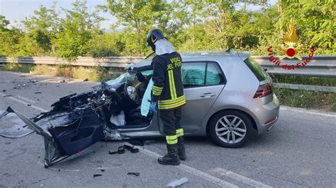 Frontale Sulla Tiberina Giovane Ricoverato In Prognosi Riservata All