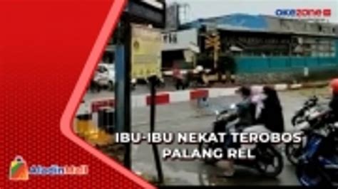 Viral Detik Detik Ibu Pengendara Motor Terpleset Nekat Terobos Palang