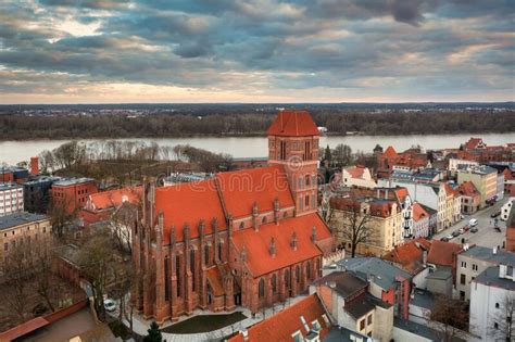 Arquitectura Del Casco Antiguo De Torun Al Atardecer Polonia Foto De