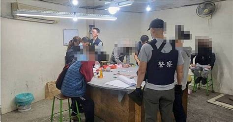 過年前小試身手？歇業工廠成聚賭基地 苗栗警搗破地下賭場逮22賭客 Ctwant Line Today