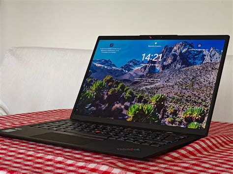 Análisis del Lenovo ThinkPad X1 Carbon 30th Anniversary Edition diseño