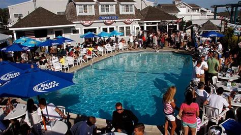 Top 9 Best Waterfront Restaurants In Hyannis MA 2022