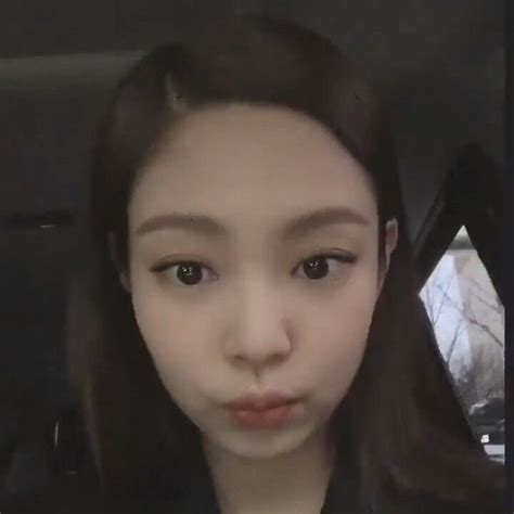 Jennie Blackpink Pout Messy Pfp Lq Icons Low Quailty Icon In 2022