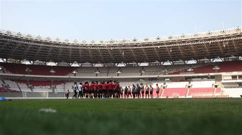 Jelang Timnas Indonesia Vs Vietnam Rumput GBK Jadi Sorotan