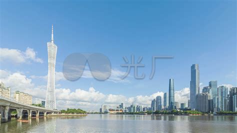 白天，在广州珠江两岸的广州紫光大厦和珠江新城。中国广东省广州市4096x2304高清视频素材下载编号8302996实拍视频光厂