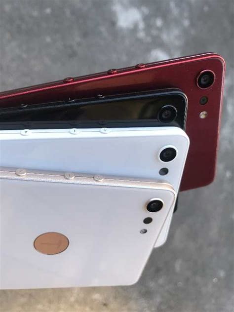 Smartisan Nut Pro 2 White Variant Appears in Multiple Photos - Gizmochina