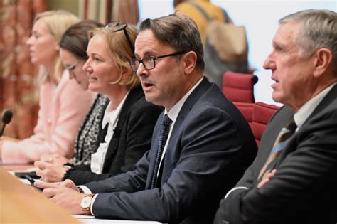 Editorial „Ech trauen iech“ – Ein Premier, ein Abkommen, viele Fragen ...