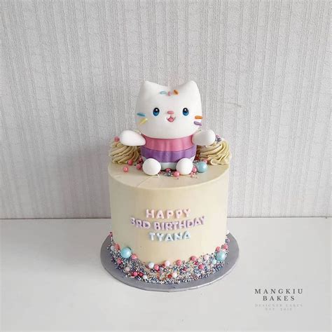 Cakey Gabby S Dollhouse Cake Cake Rilakkuma Cake Cat Cake