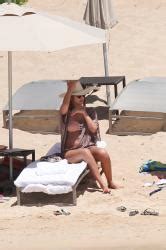 Swimwear Jessica Alba Wearing A Bikini On A Beach In Honolulu Hawaii Phun Org Forum