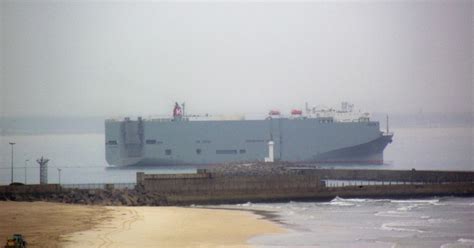 Port Elizabeth Daily Photo: Cars leaving port